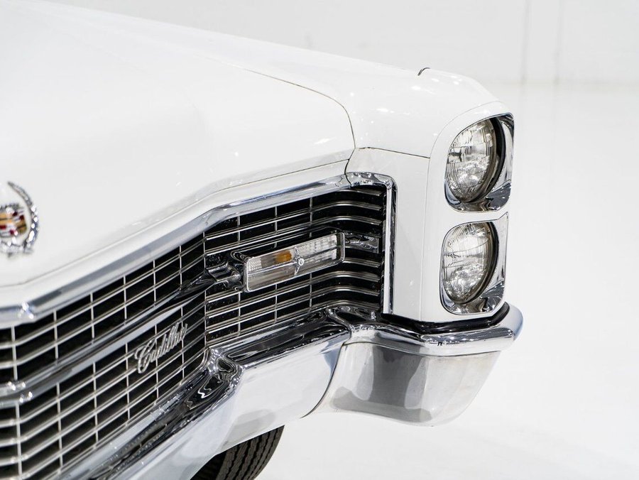 1966 Cadillac Fleetwood 1966 White