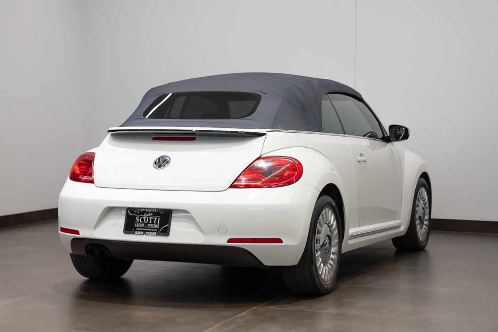 Volkswagen Beetle Trendline+ cabriolet 2 portes 2016 Blanc Kirkland - photo #4