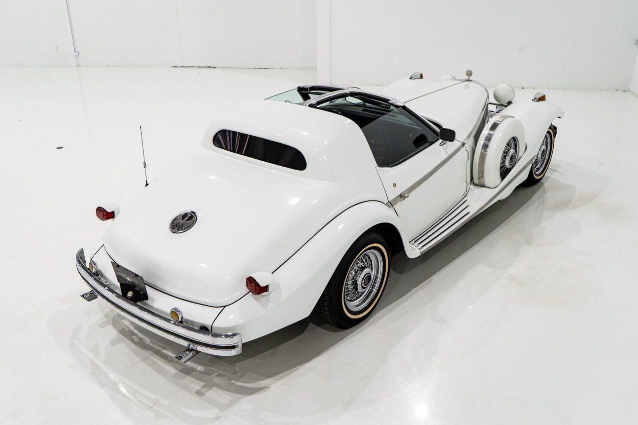 1981 Phillips Motor Car Berlina Coupe Only 1 of 78 produced. Very rare | PRIX EN USD White Montreal - photo #39