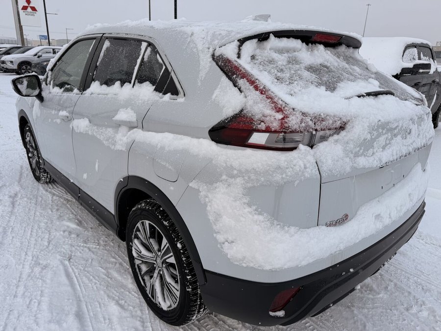 Mitsubishi Eclipse Cross ES AWD, CAMÉRA DE RECUL, BANCS CHAUFFANTS. 2022 Blanc