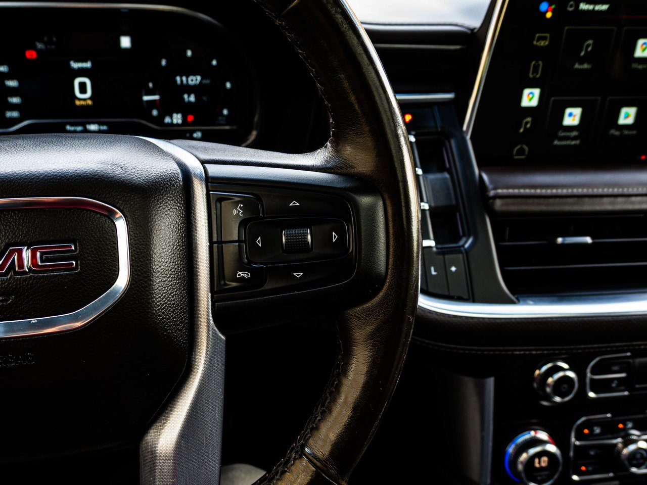 2022 GMC Yukon XL 4WD 4dr SLT Red Sherwood Park - photo #23