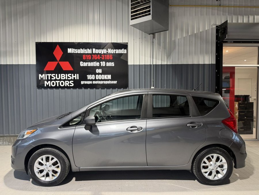 Nissan Versa Note SV BM 2018 Gris
