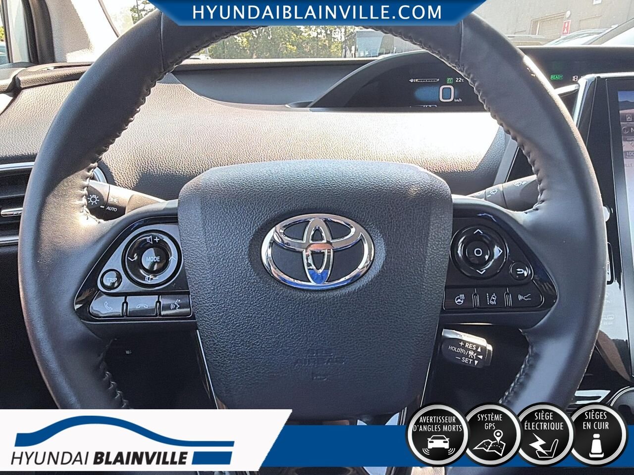 2022 Toyota Prius Prime White Blainville - photo #11