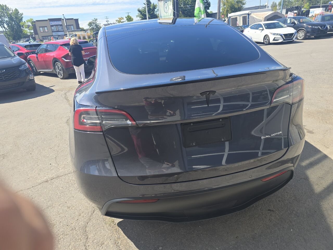 2023 Tesla Model Y Grey  - photo #3