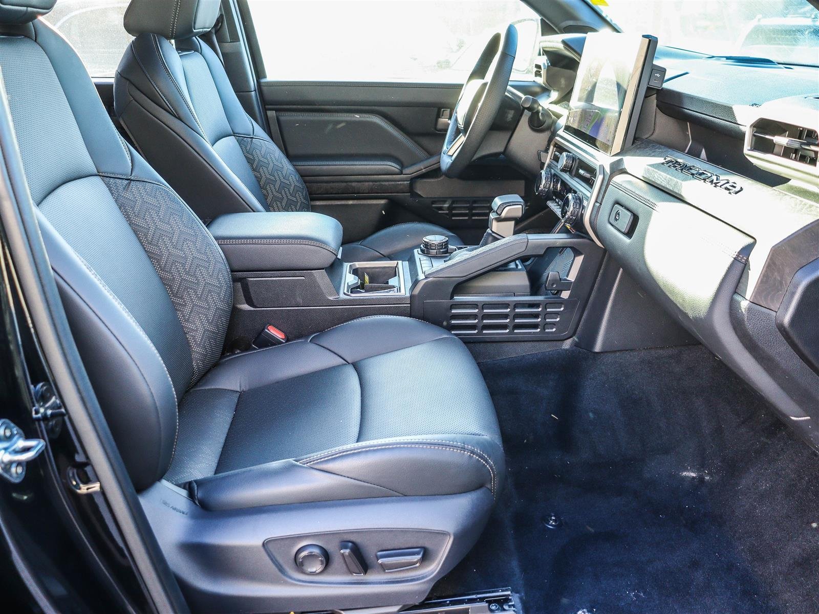 2025 Toyota Tacoma Ottawa & Gatineau - photo #15