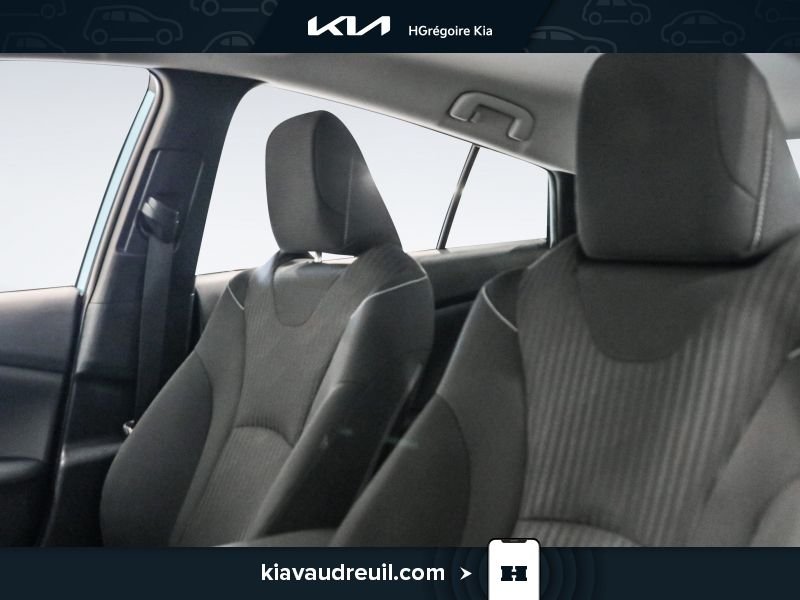 2021 Toyota Prius Blue Blainville - photo #8