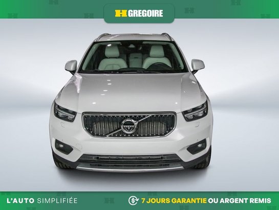 2022 Volvo XC40 2022 White