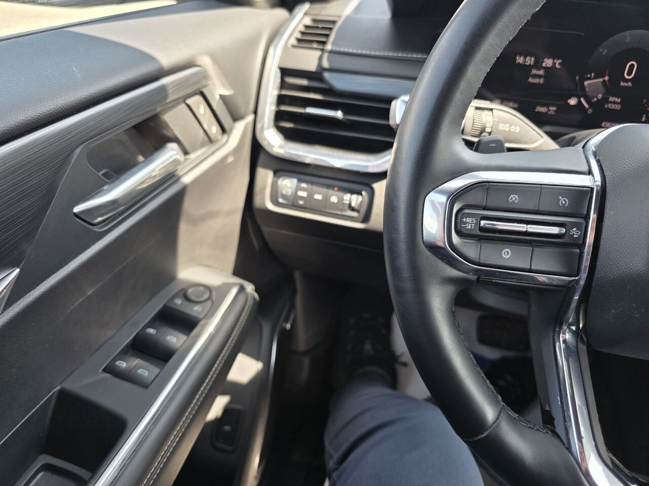 GMC Acadia Elevation 2024 Blanc Rouyn-Noranda - photo #14