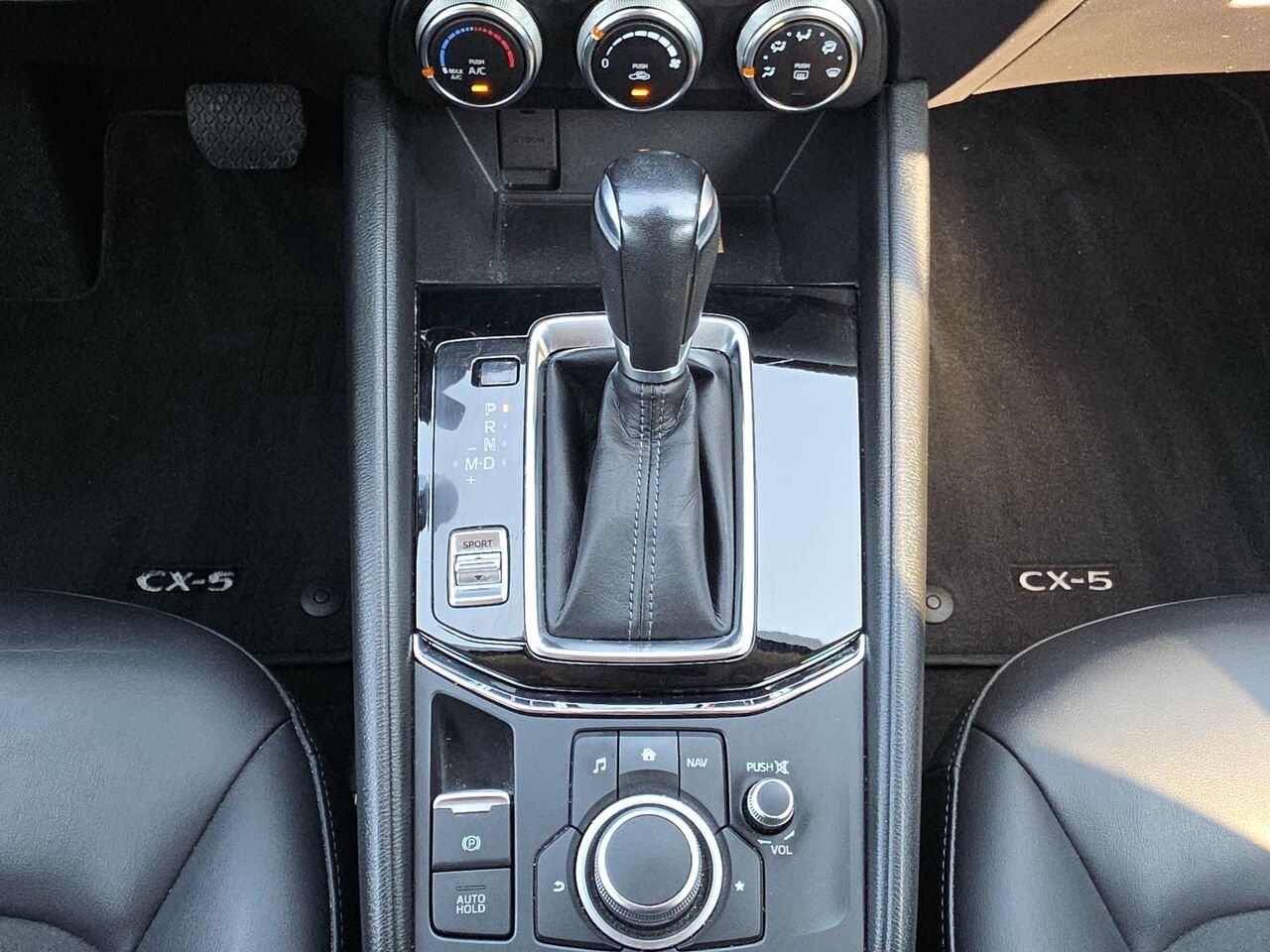 2021 Mazda CX-5 GS TI BA, bluetooth, Volant chauffant, commande audio au volant Blue Val-David - photo #13