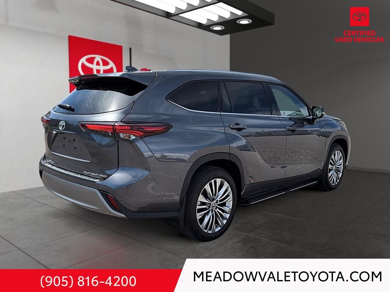 2025 Toyota HIGHLANDER Heads up Display, 20" Alloy Wheels+2nd row Captain’s Chairs+ Heated 2nd Row Seats + Panoramic View Monitor Magnetic Grey Metallic Mississauga - photo #3