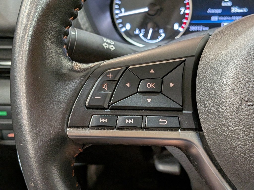 Nissan Sentra SR Manual 2024 Orange Val-David - photo #14