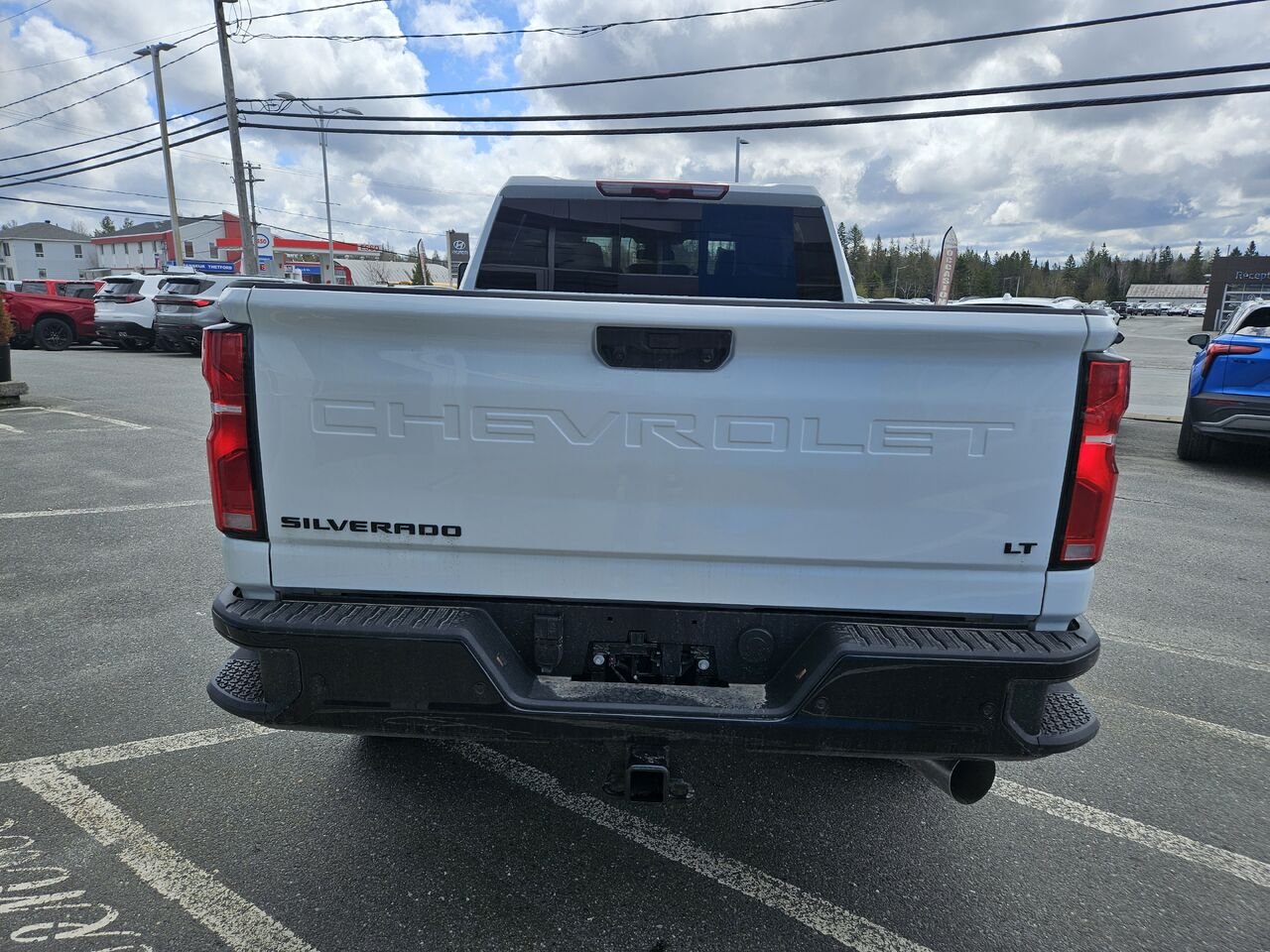 Chevrolet Silverado 2500HD LT cabine multiplace 4RM 159 po 2026 BLANC SOMMET Thetford Mines - photo #4