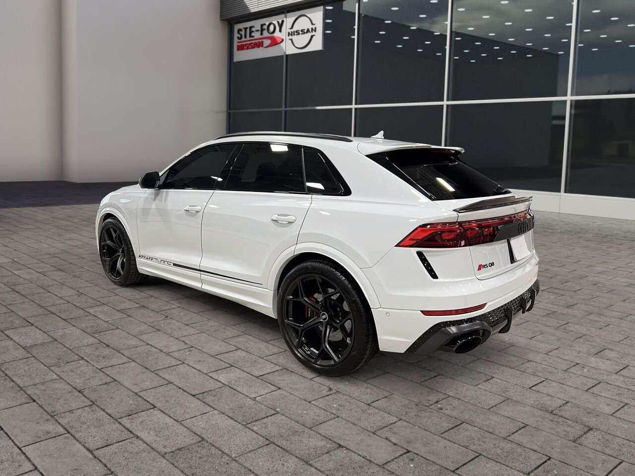 2026 Audi RS Q8 PERFORMANCE White Québec - photo #3