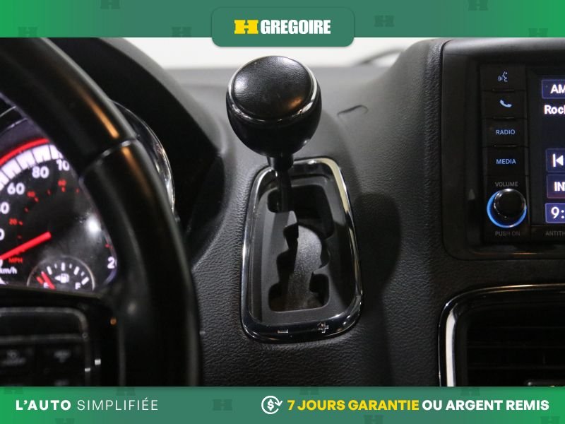 Dodge GR Caravan 821385 | Premium Plus AUTO AC CUIR GR ELECT MAGS CAM RECUL 2020 Blanc Laval - photo #26
