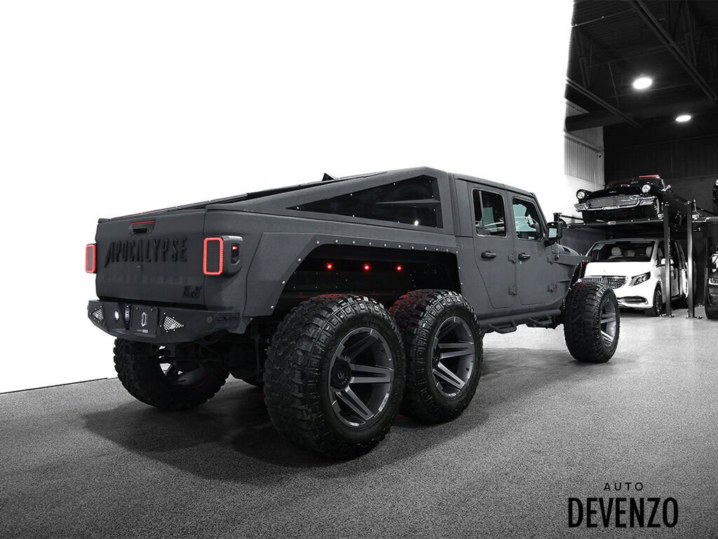 2023 Jeep Gladiator Grey Saint-Eustache - photo #2