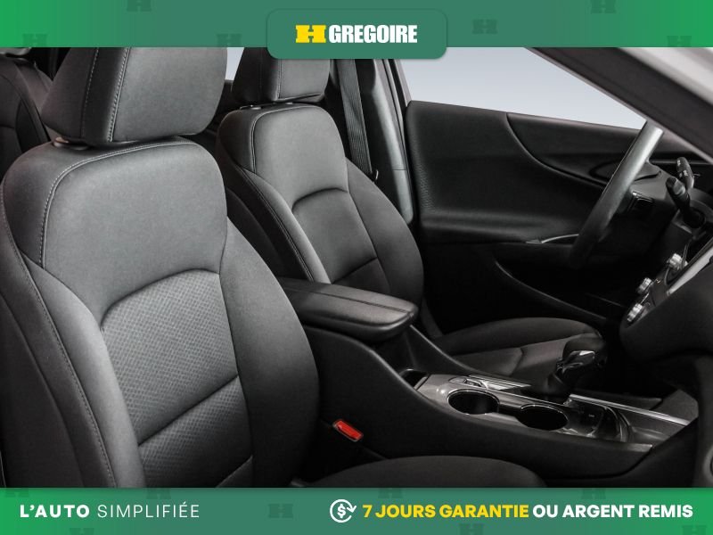 Chevrolet Malibu 2023 Blanc Saint-Eustache - photo #29