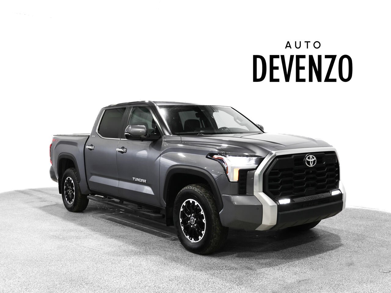 2024 Toyota Tundra Grey Saint-Eustache - photo #0