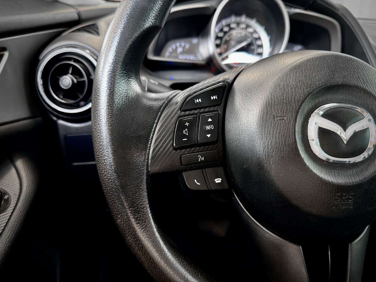 2017 Mazda CX-3 Blue Notre-Dame-des-Prairies - photo #18