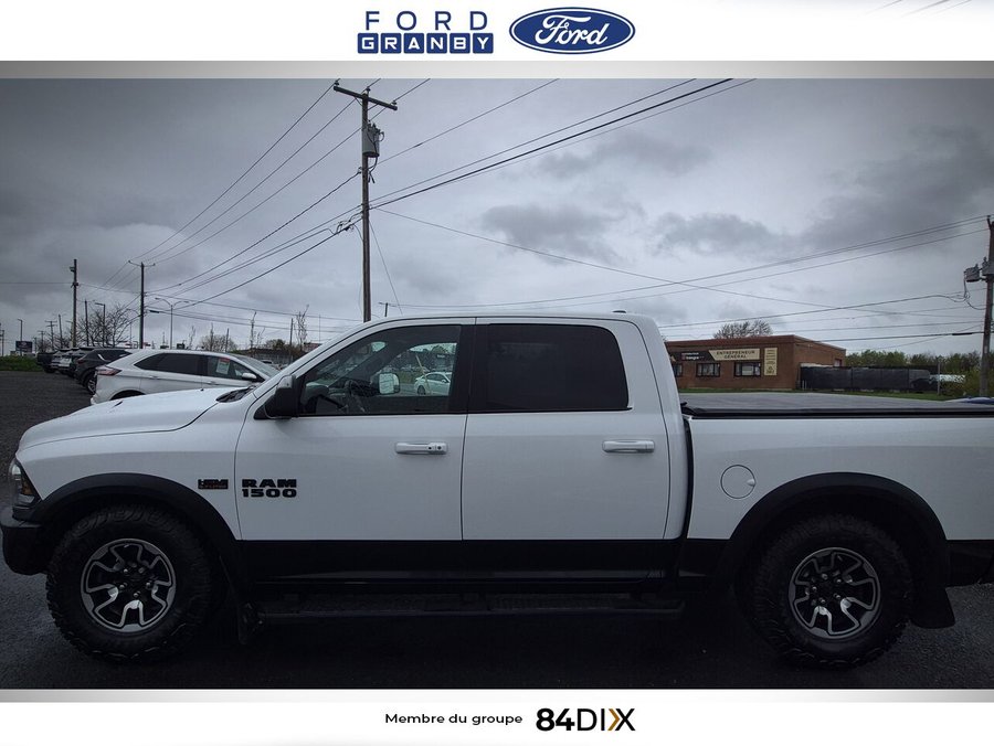 Ram 1500 Rebel cabine d'équipe 4RM 140,5 po 2017 Blanc