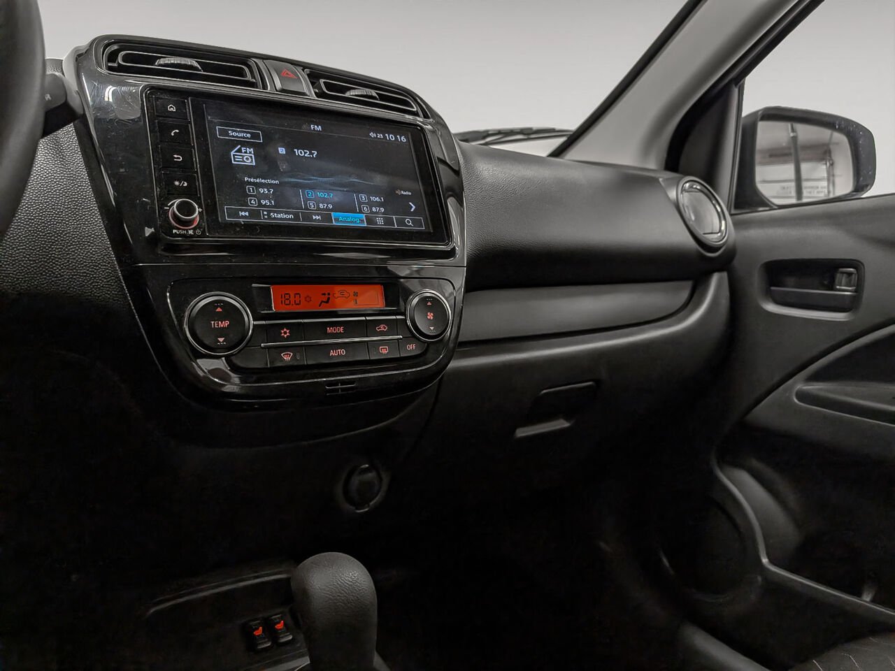 2024 Mitsubishi MIRAGE ES Sièges chauffants A/C Cruise Black Sherbrooke - photo #7