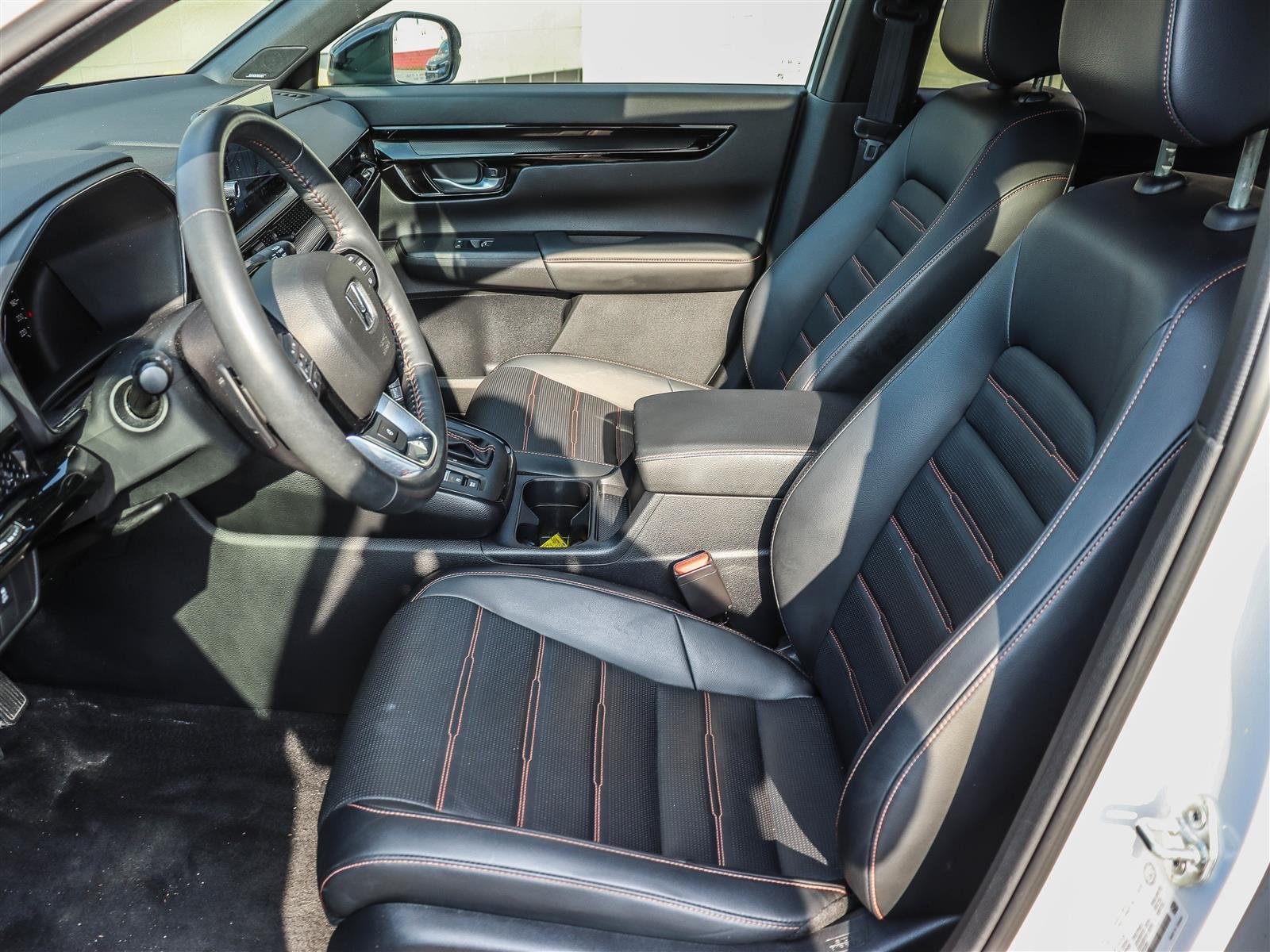 Honda CR-V hybride Touring 2023 White Ottawa & Gatineau - photo #7