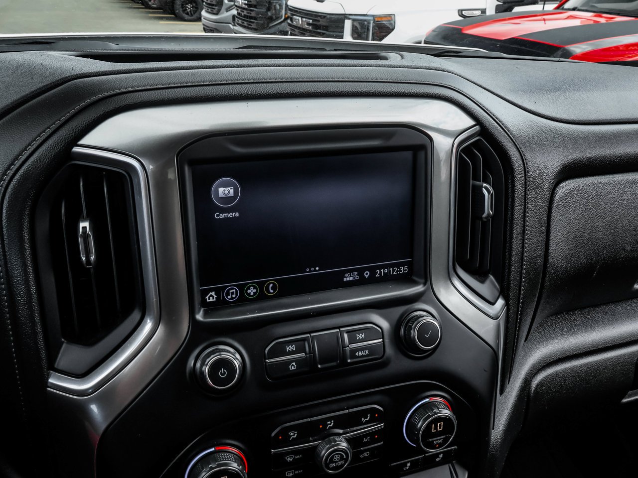 2019 Chevrolet Silverado 1500 4WD Crew Cab 147 RST White Sherwood Park - photo #26