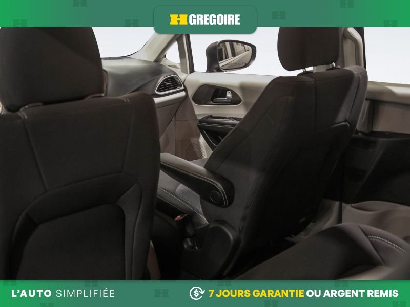 Chrysler Grand Caravan 2021 Noir Saint-Eustache - photo #22