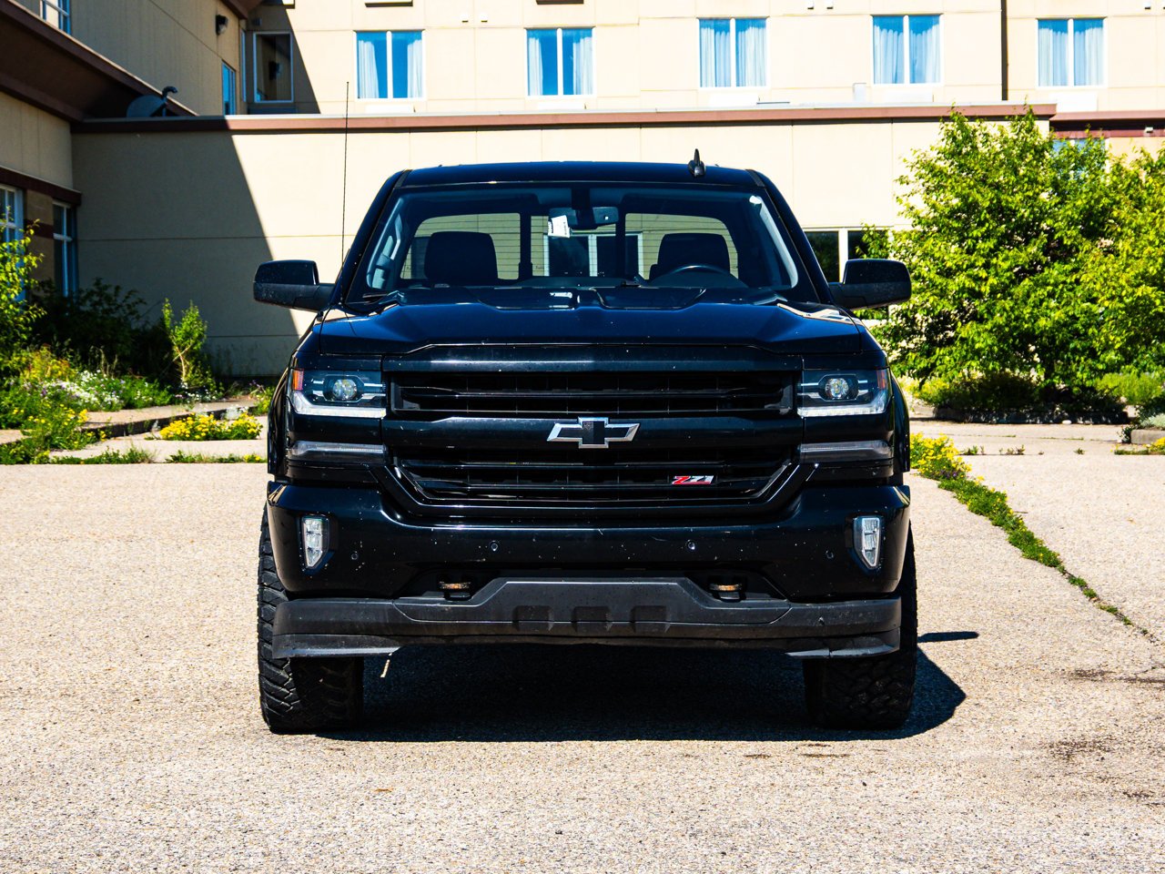2018 Chevrolet Silverado 1500 4WD Crew Cab 143.5 LTZ w/2LZ Black Sherwood Park - photo #2
