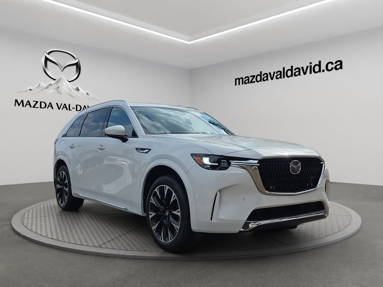 2026 Mazda CX-90 PHEV Signature PHEV, 7 passagers, toit pano, cuir, sièges ventilés Platinum Quartz Metallic Val-David - photo #4