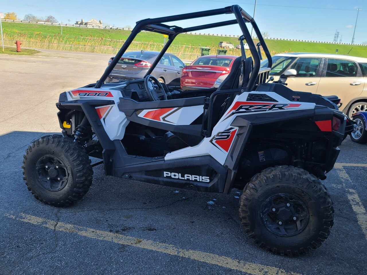 2020 polaris rzr Red  - photo #2