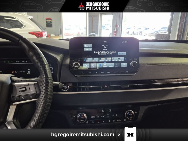 2023 Mitsubishi Outlander Plug-In Hybrid Black Saint-Eustache - photo #27