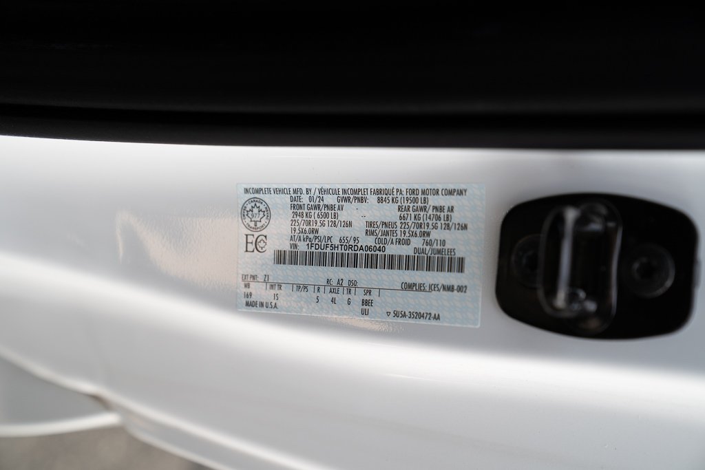 2024 Ford F-550 4X4 REG CHAS CAB White Kirkland - photo #4