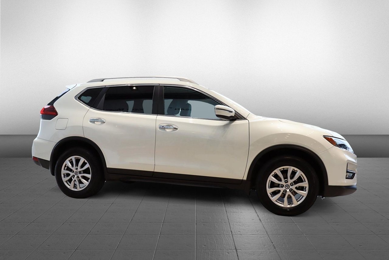 2019 Nissan Rogue VIN 5N1AT2MV8KC722875 White Baie-Comeau - photo #4