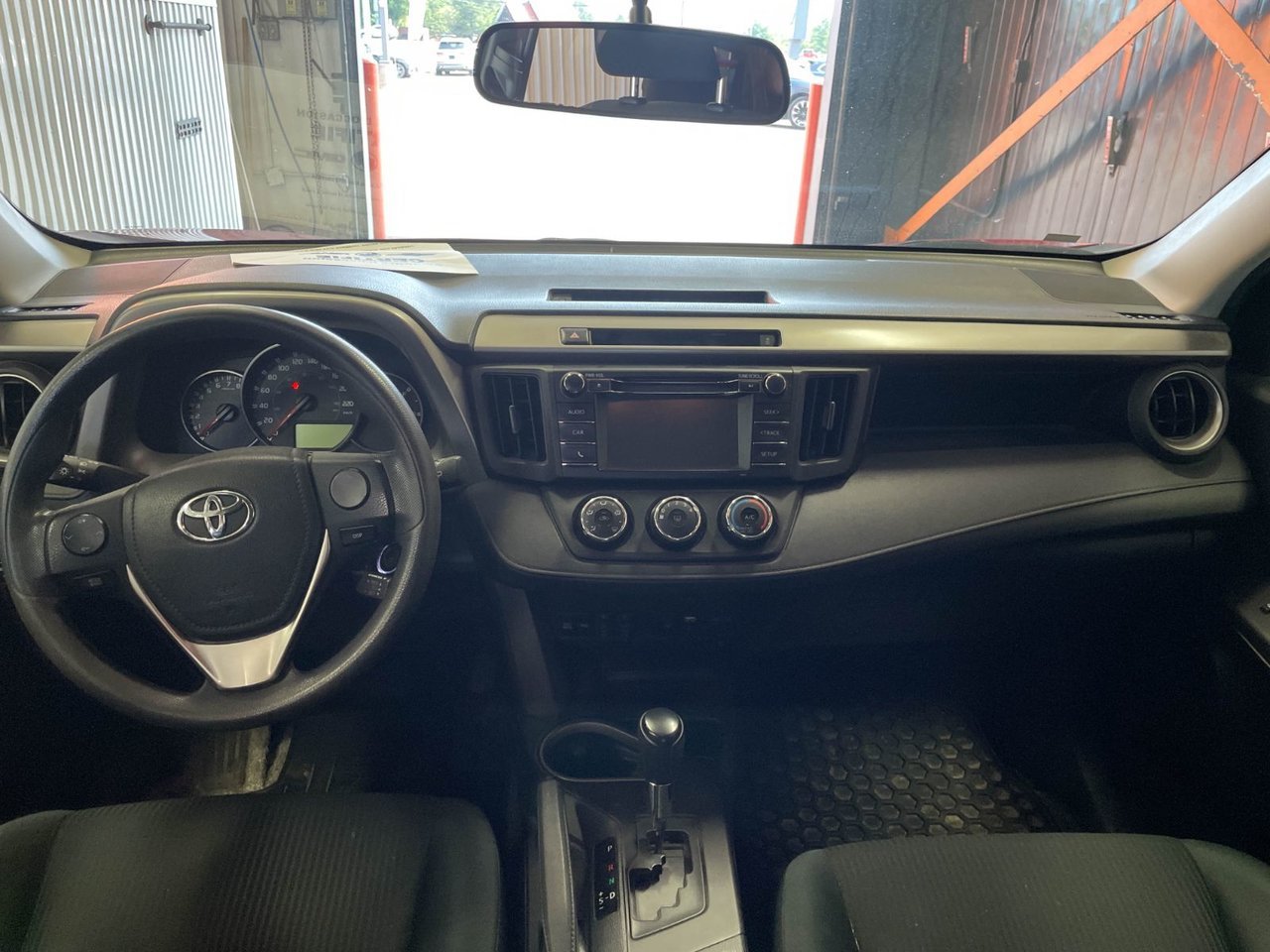 2016 Toyota RAV4 LE *SIÈGES CHAUFF* BLUETOOTH CAMÉRA A/C USB Red Saint-Jérôme - photo #9