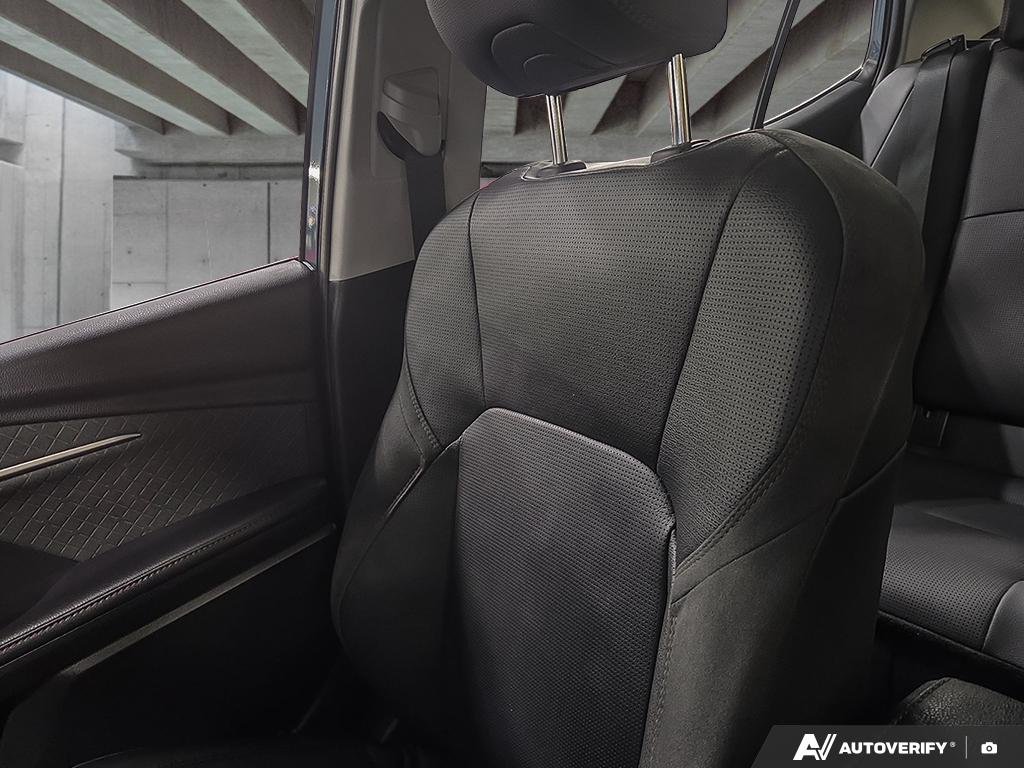2025 Toyota Camry S2502111 | XLE Blue Edmonton - photo #19