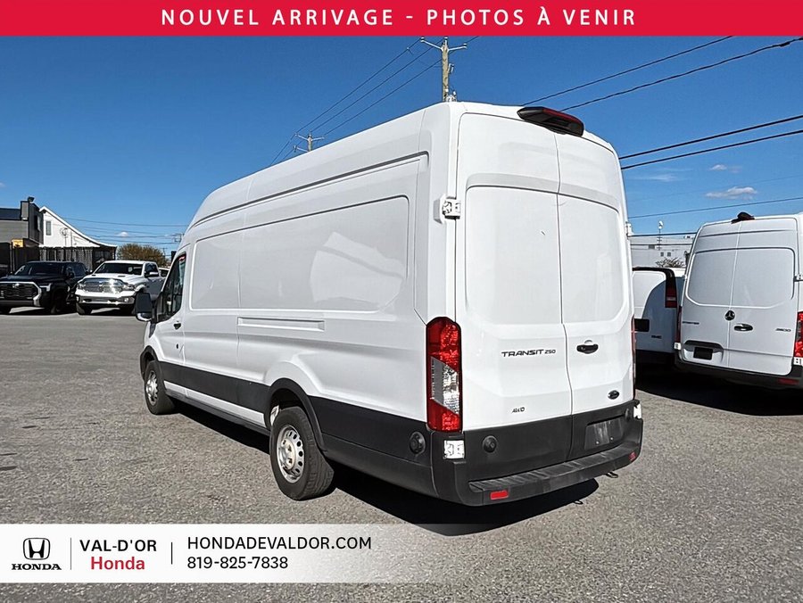 2025 Ford Transit fourgon utilitaire 2025 White