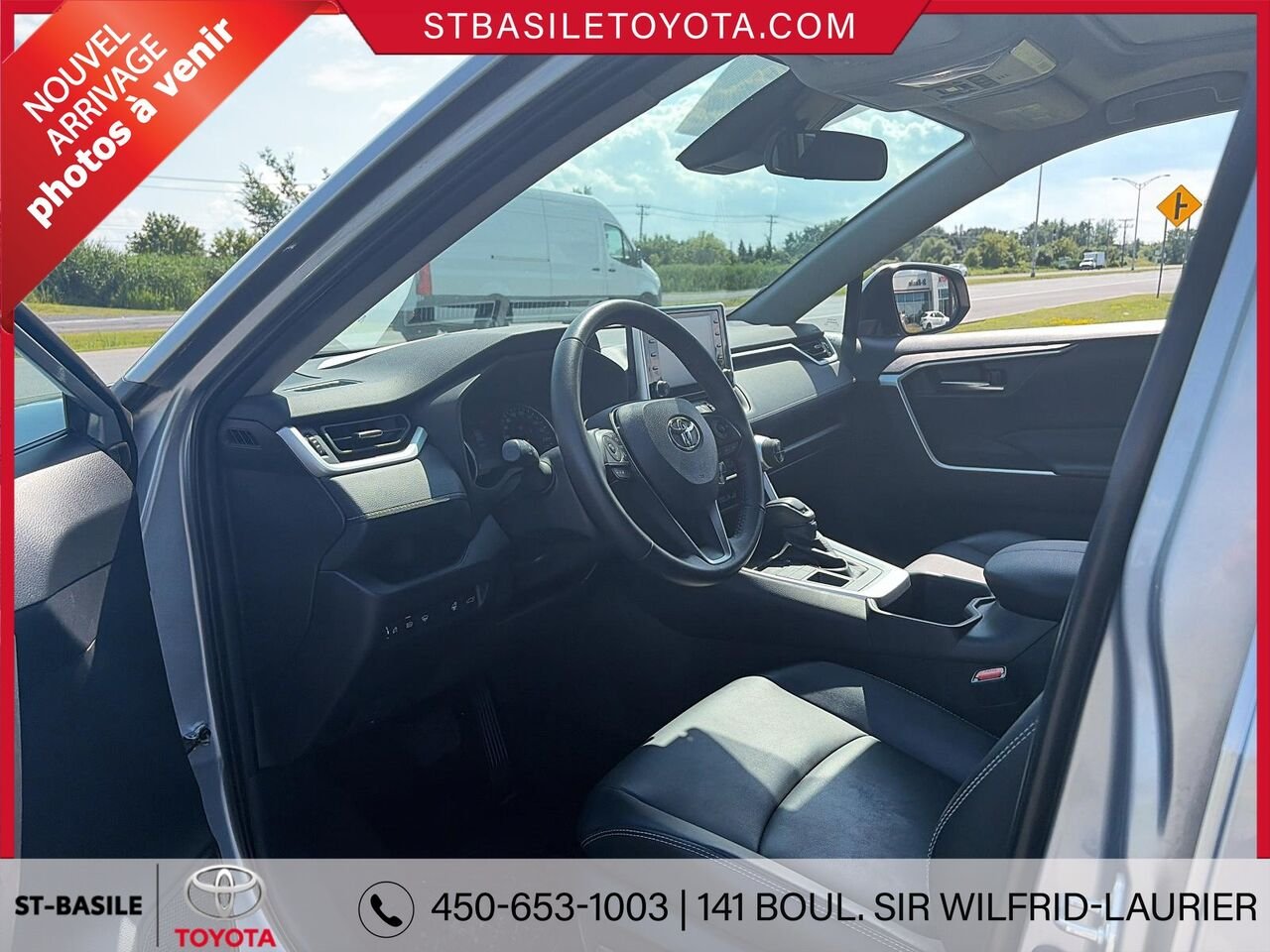TOYOTA RAV4 2022 Argent Saint-Basile-le-Grand - photo #5