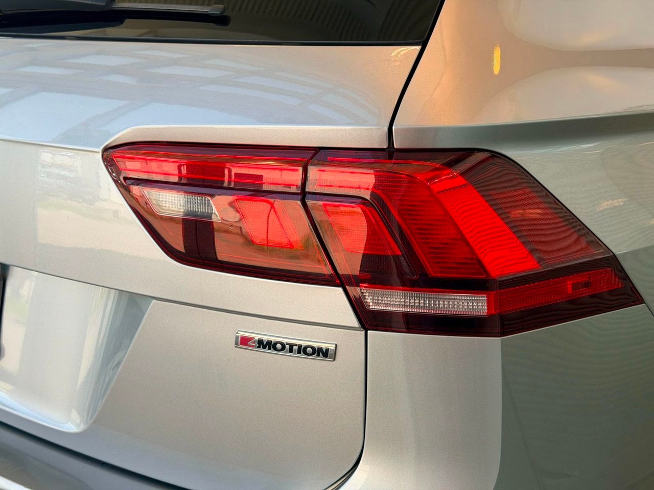 Volkswagen Tiguan 2021 Gris Notre-Dame-des-Prairies - photo #2