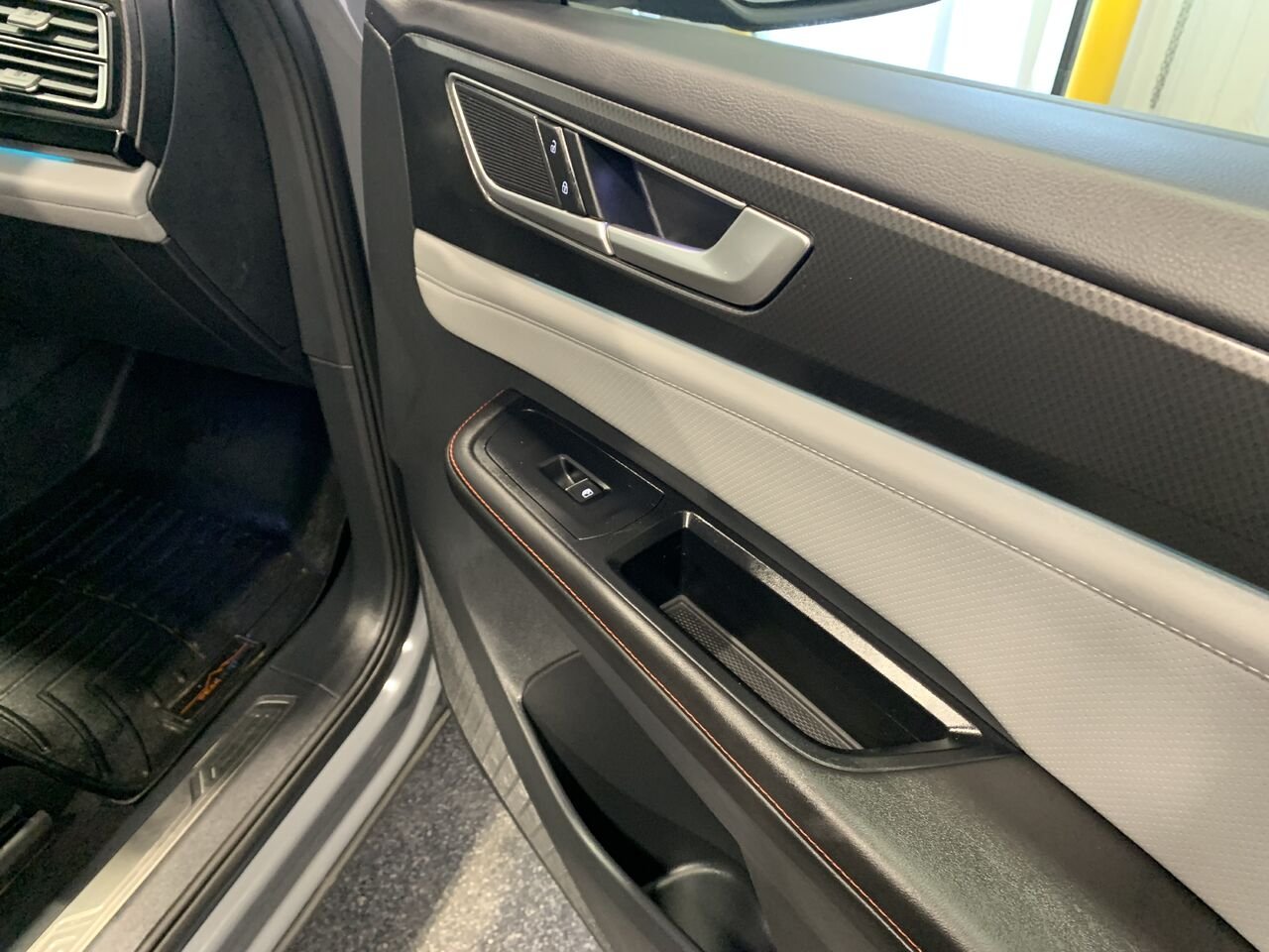 Volkswagen Atlas PEAK EDITION REMORQUAGE 5000LBS+CUIR+TOIT PANO 2025 Gris Châteauguay - photo #27