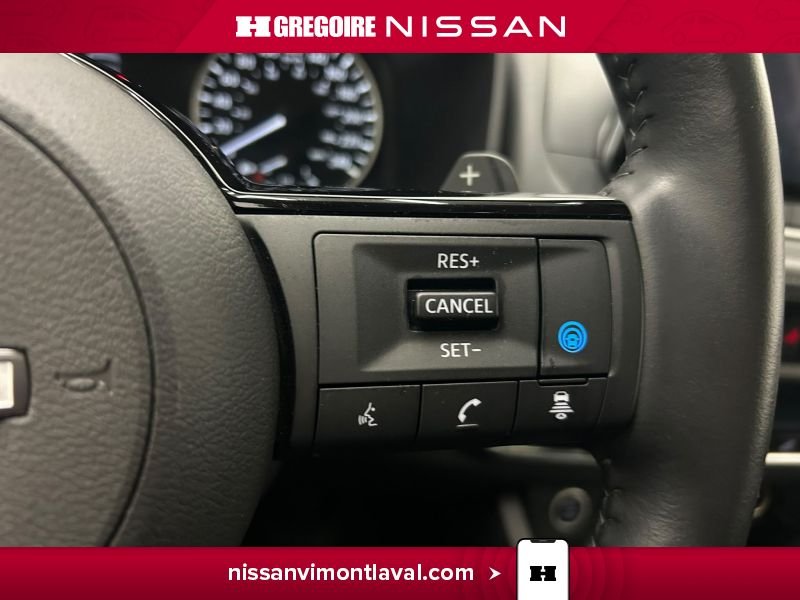 Nissan Rogue 2023 Blanc Laval - photo #26