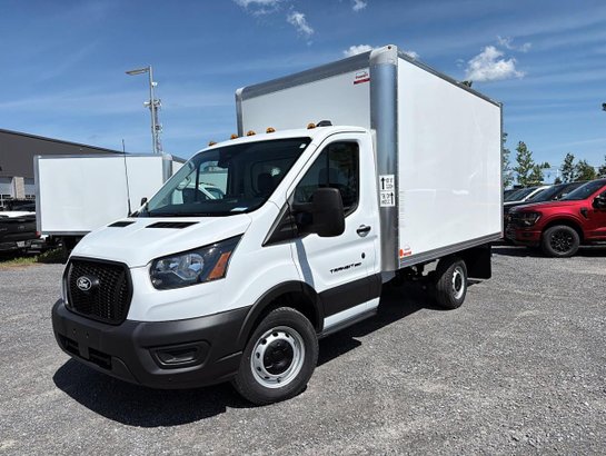 2026 Ford Transit Cutaway 2026 Oxford White