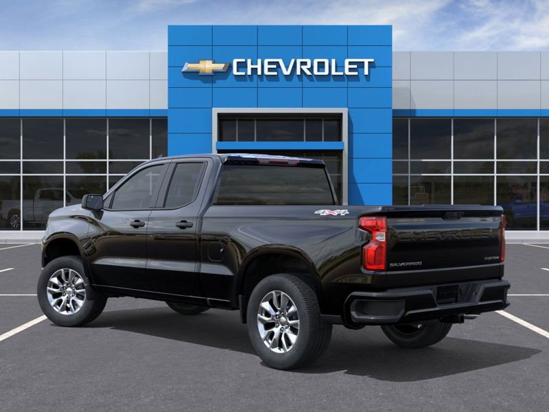 CHEVROLET Silverado 1500 K1500 SILVERADO DOUBLE CAB CUSTOM STD/BOX (1CX) 2026 NOIR Rivière-du-Loup - photo #2