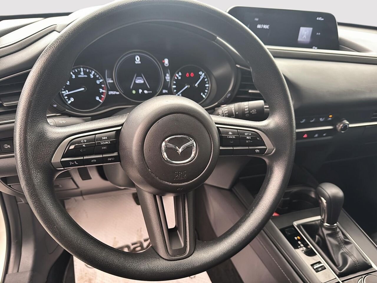 2025 Mazda CX-30 White Rouyn-Noranda - photo #11