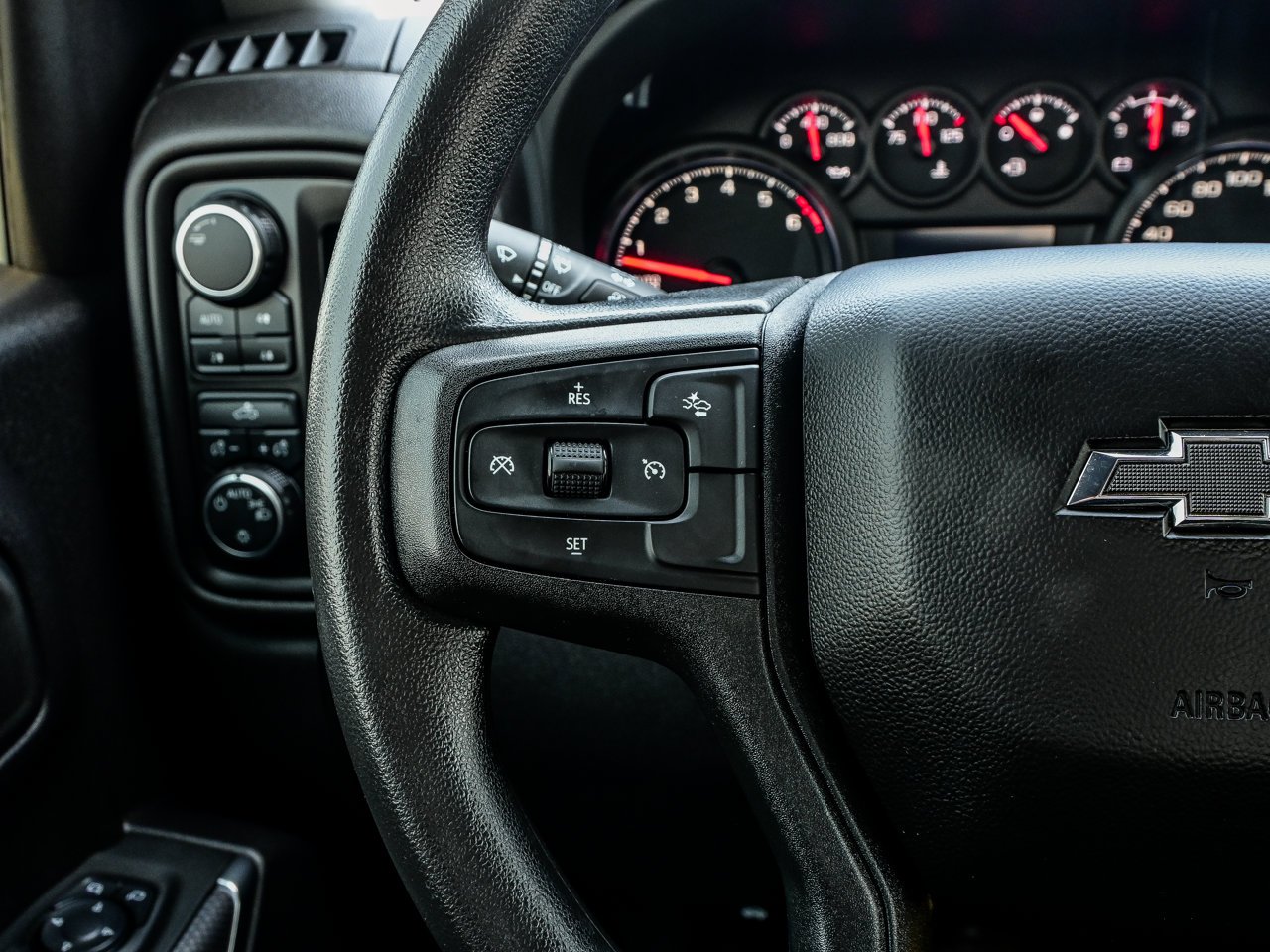 2024 Chevrolet Silverado 1500 4WD Crew Cab 147 Custom Trail Boss Black Sherwood Park - photo #28