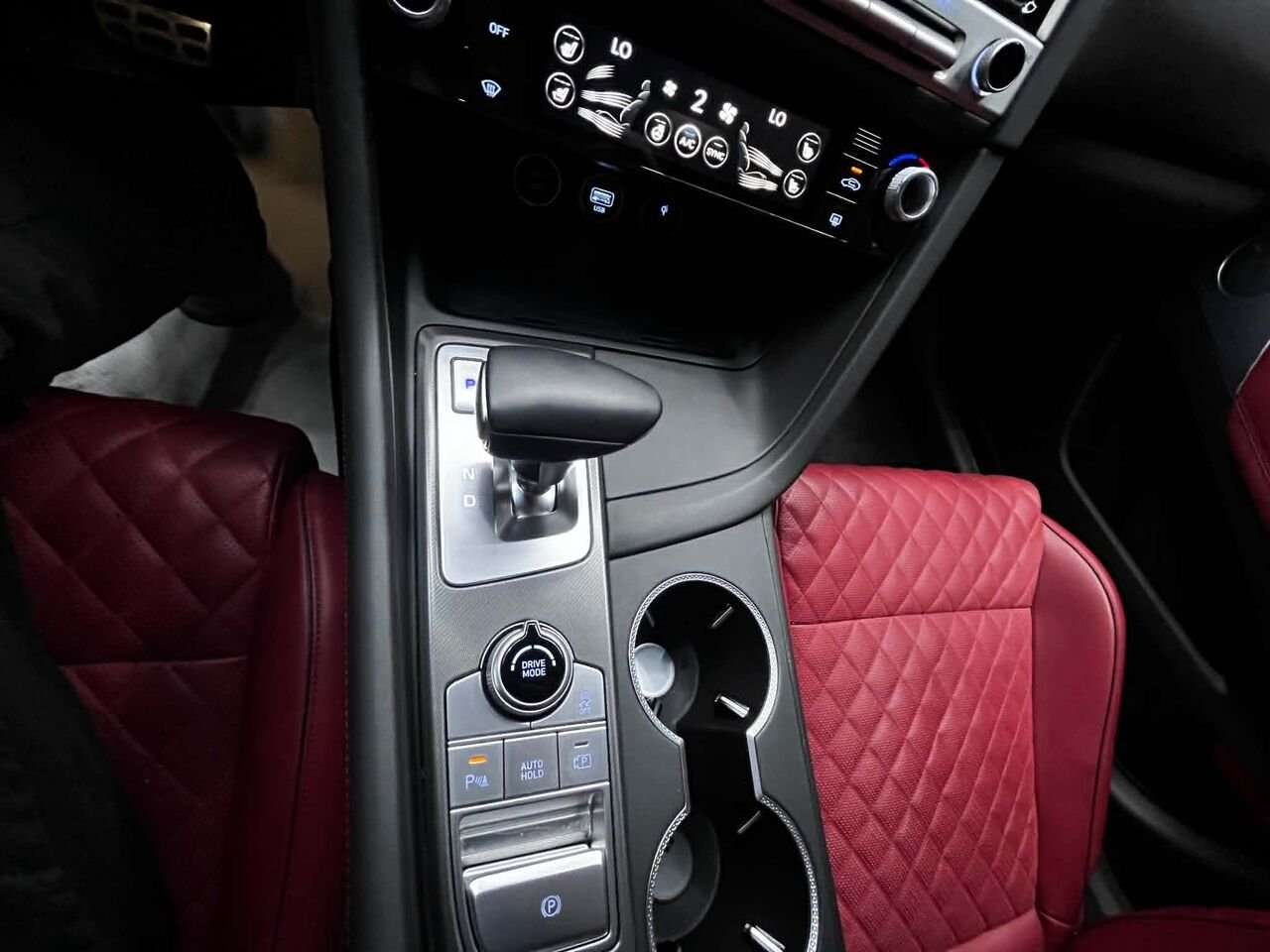 Genesis G70 2024 Gris Blainville - photo #27