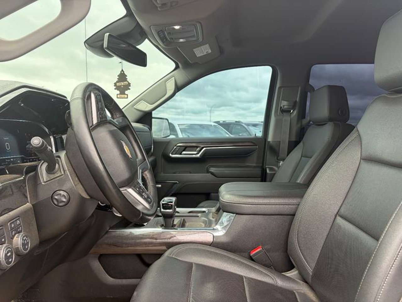 2024 Chevrolet Silverado 1500 4WD Crew Cab 147 LTZ Grey Sherwood Park - photo #5
