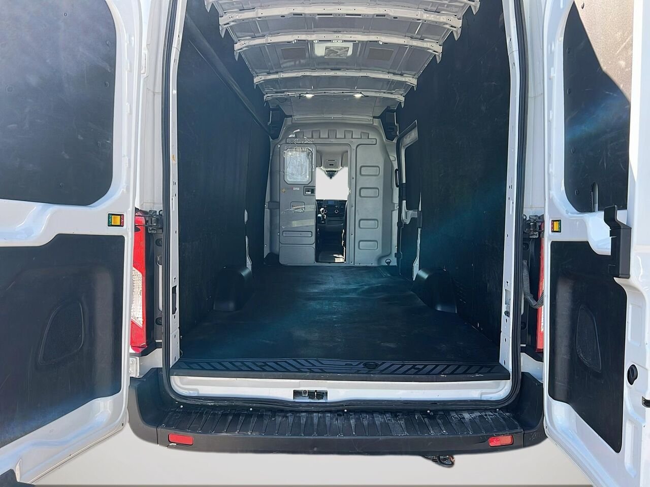 2024 Ford Transit fourgon utilitaire White Québec - photo #5