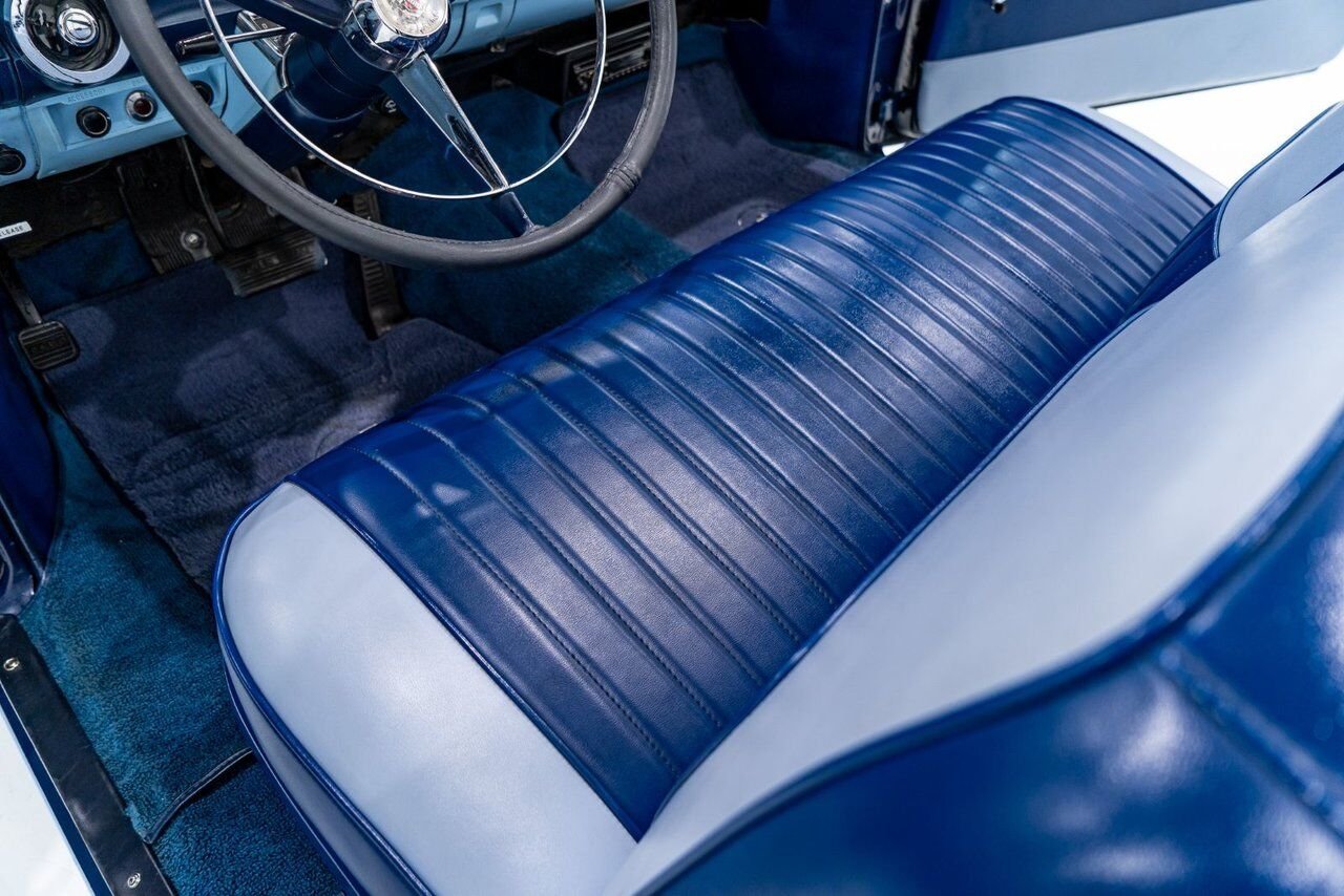 Buick Special 364/300HP NailHead 1 of only 2,056 | PRICE IN USD 1957 Bleu Montréal - photo #62