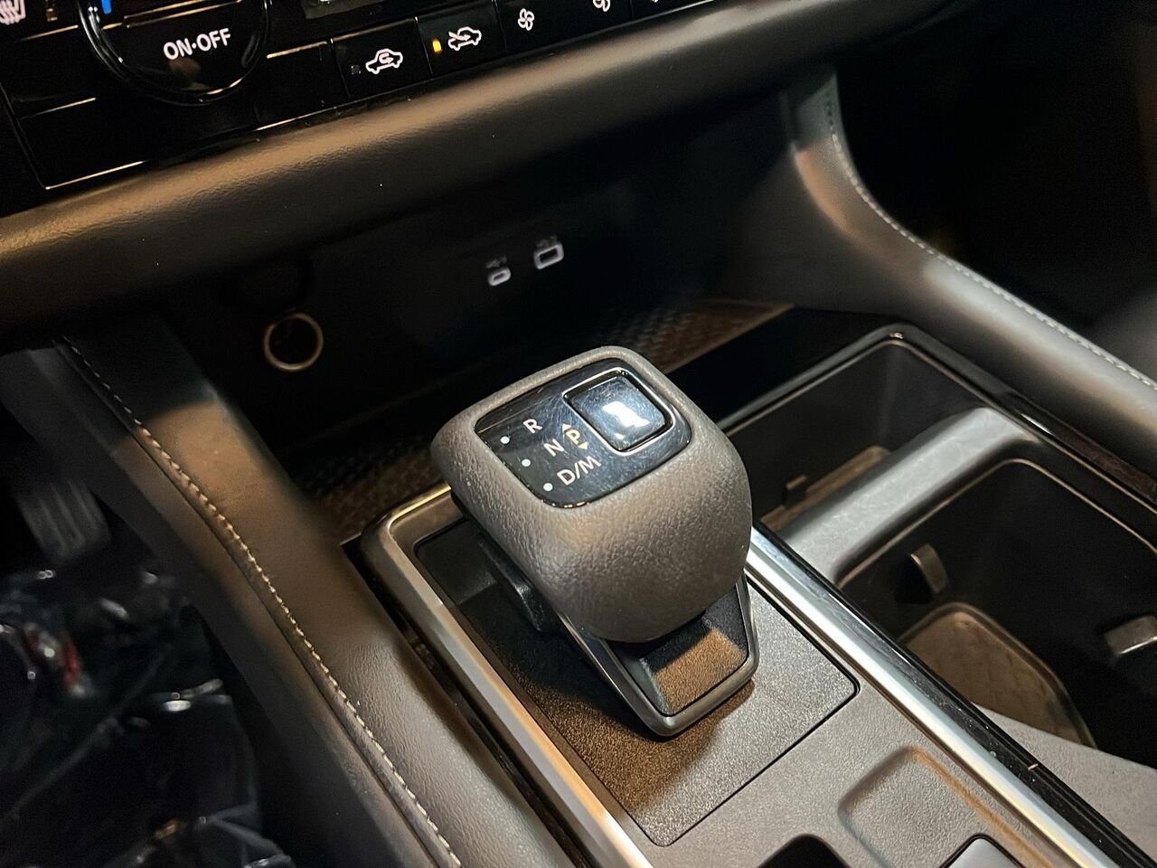 2024 Nissan Pathfinder Black Québec - photo #14