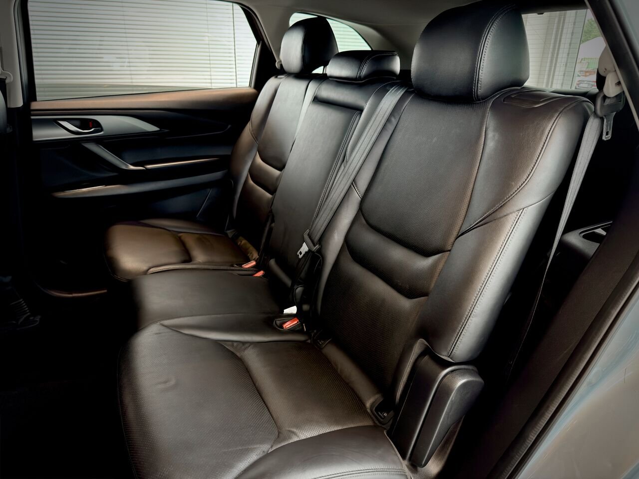 2022 Mazda CX-9 Grey Notre-Dame-des-Prairies - photo #24